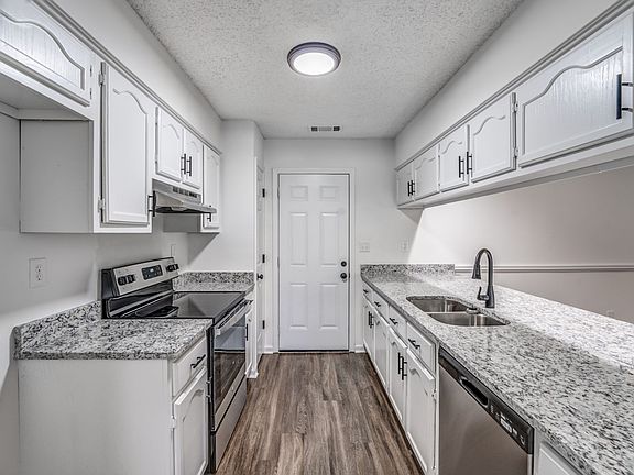 5th image of 1242 Grangeway Dr