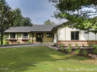 5875 Ivanrest Ave SW, Wyoming, MI 49418