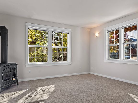 5th image of 118 SE Roosevelt Ave