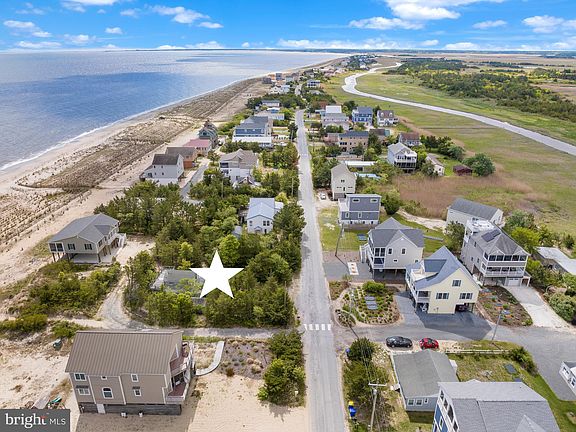 5th image of 302 S Bay Shore Dr