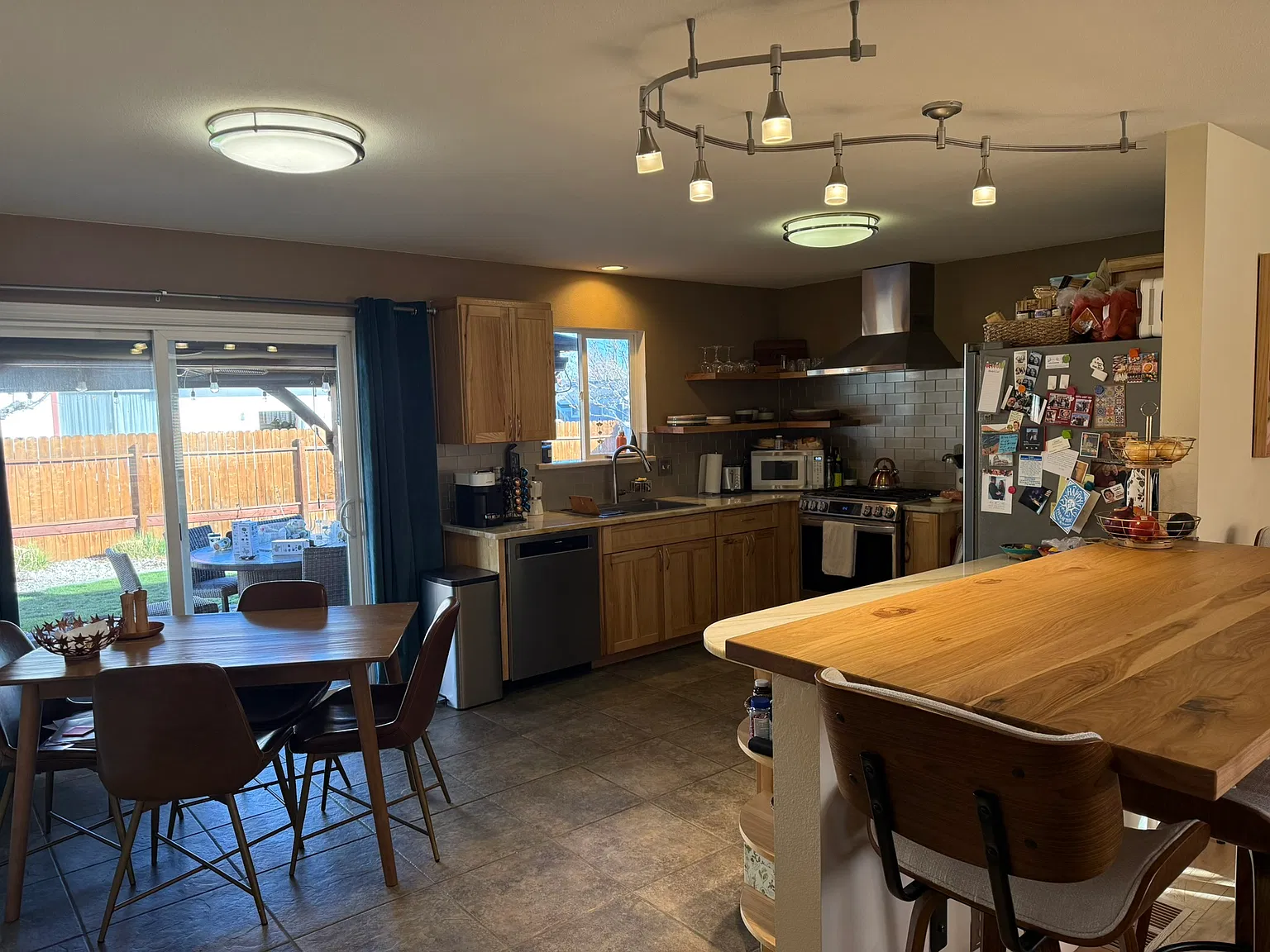 2 bed, 1224 sqft, $2,600 — Photo 4