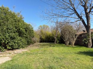 113 Royal St, Taylor, TX 76574