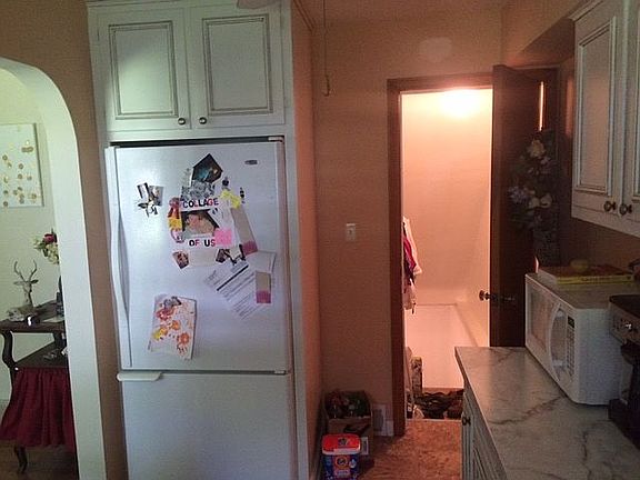 4th image of 1160 Overton Dr
