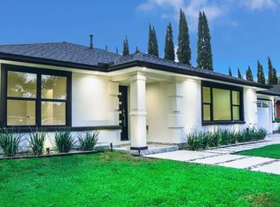 8426 Bluegate St, Houston, TX 77025