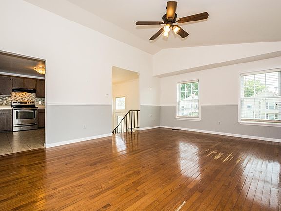 2nd image of 358 Stratford Ave
