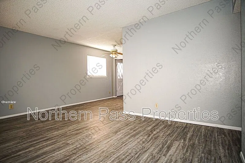 3 bed, 2.0 bath, 1440 sqft, $1,445 — Photo 2