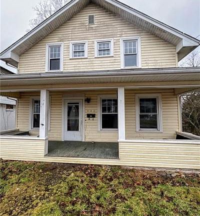 2nd image of 482 Kanawha Ave