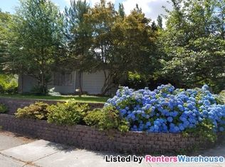 10430 170th Ave NE, Redmond, WA 98052