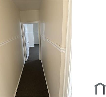 4th image of 3147 N 15th St Floor 2
