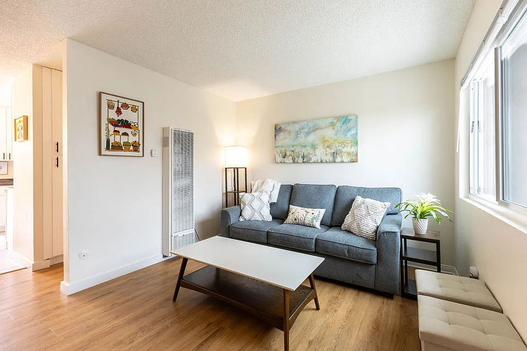 4532 Oregon St — Photo 2