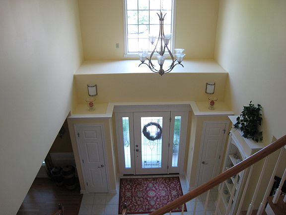 3rd image of 122 Kingston Dr