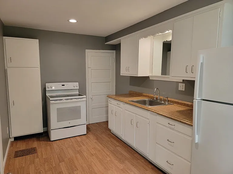 228 Philadelphia Ave W — Photo 13