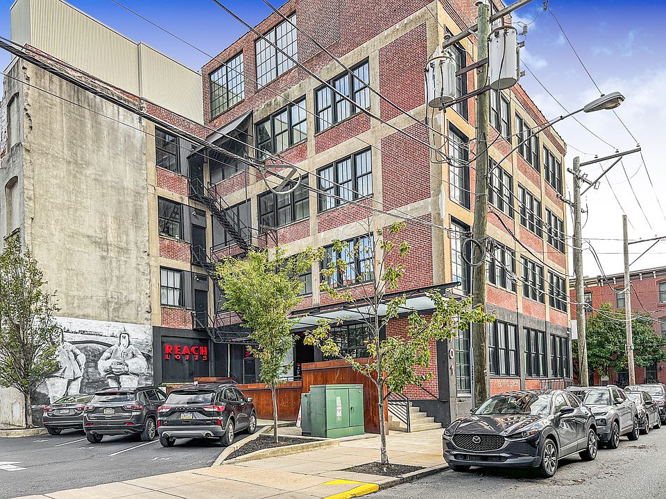 1st image of 1700 E Tulip St #B10