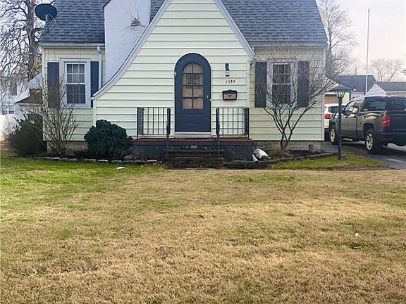 2nd image of 1393 Newland Ave