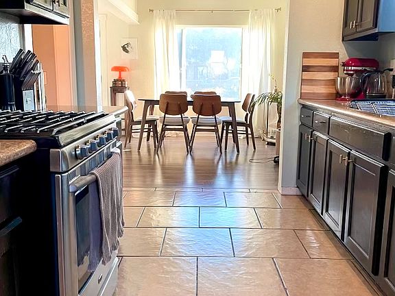 5th image of 1447 W 60th Pl