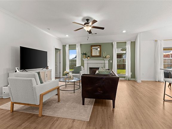 3rd image of 30 N Manhattan Way