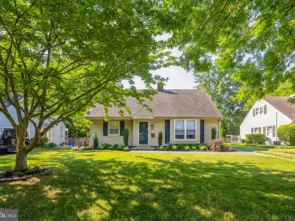 10 E Sutton Ave, Moorestown, NJ 08057