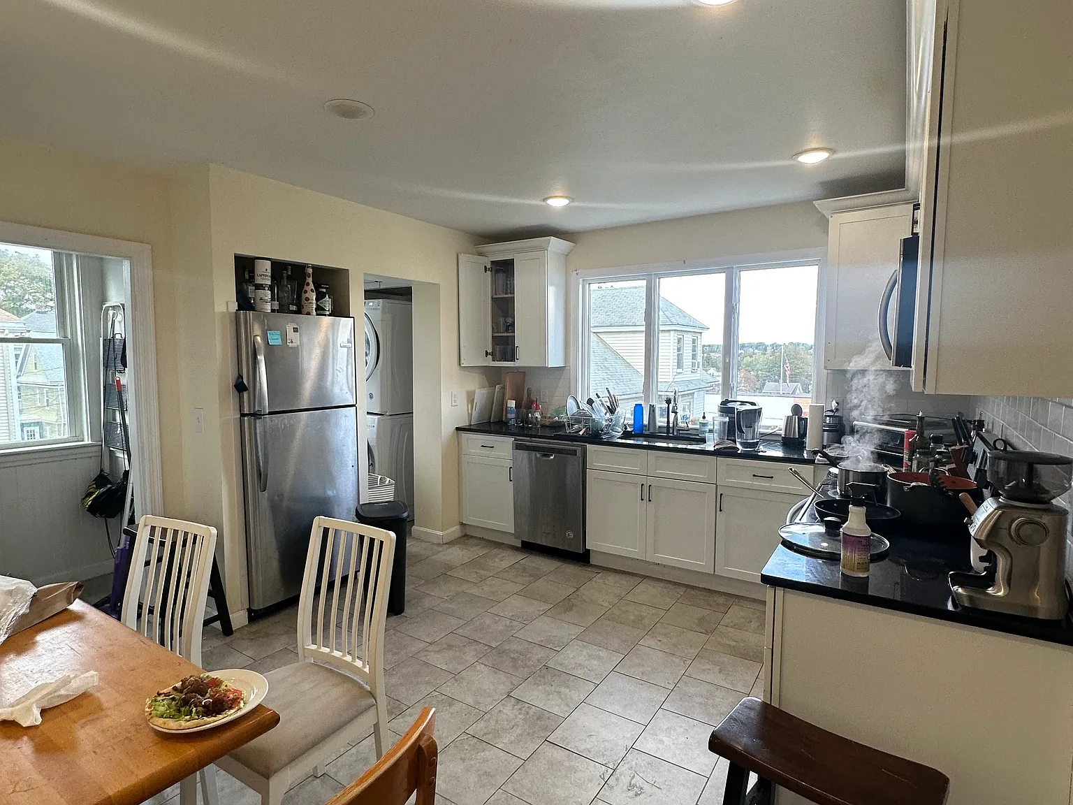4 bed, 1000 sqft, $4,675 — Photo 2