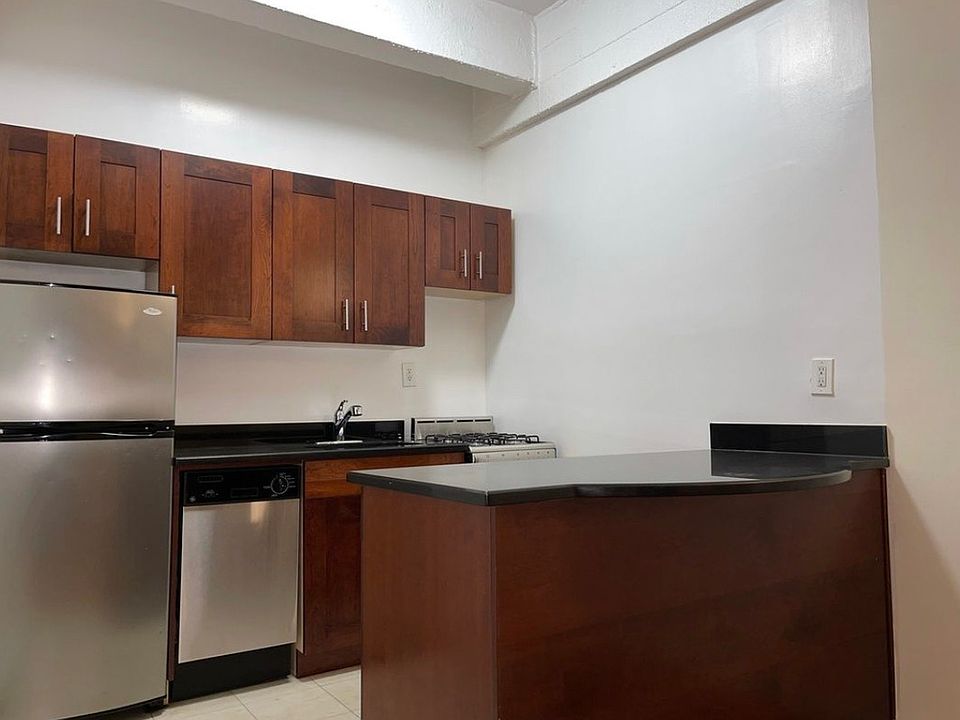 1st image of 30 Christopher St #1CC