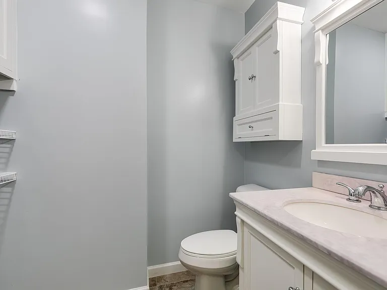 9221 Whitemont Dr — Photo 21