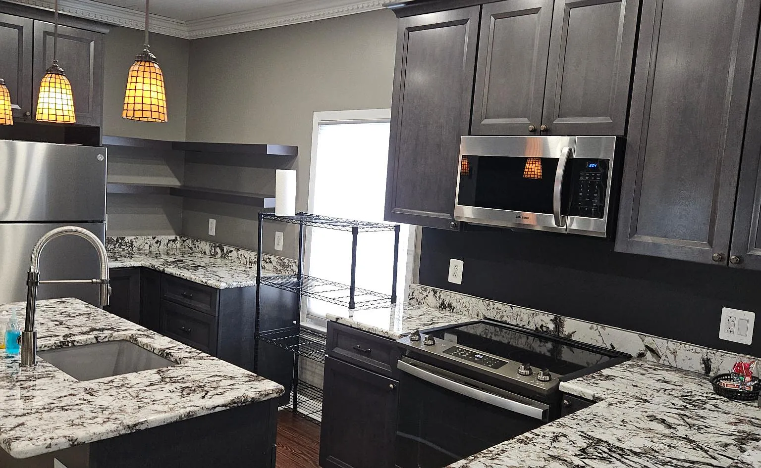 1 bed, 1000 sqft, $2,100 — Photo 4