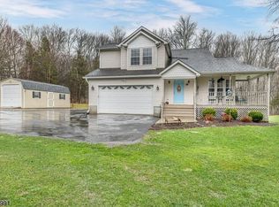 18 Shaytown Rd, Sandyston, NJ 07827