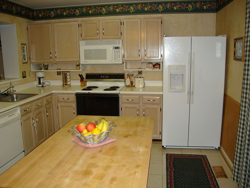2nd image of 4235 Chapelgate Pl