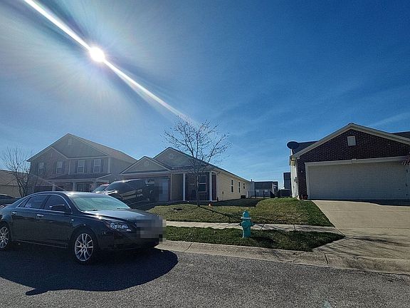 2nd image of 817 Daybreak Dr