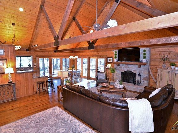 2nd image of 763 Eagle Point Dr E