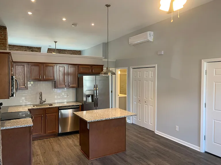 293 Lark St #1 — Photo 5
