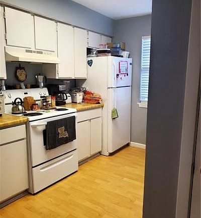 5th image of 2301 Edenborn Ave APT 905