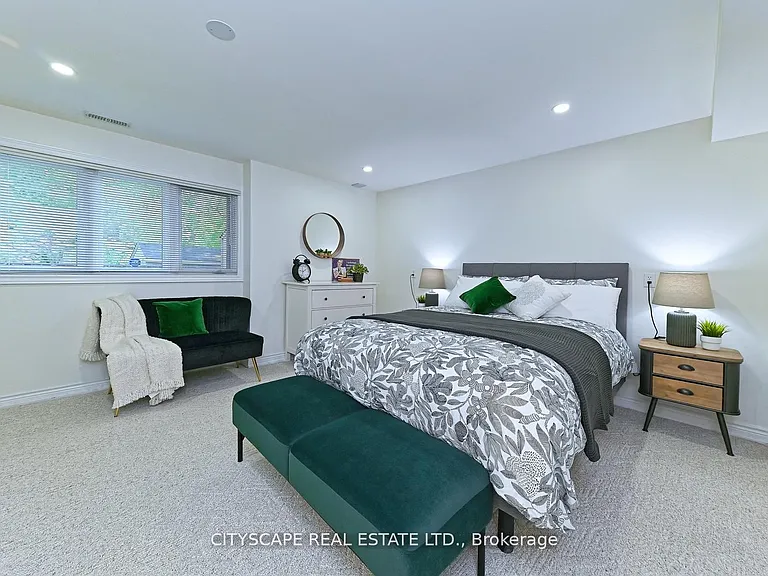 354 Plains Rd W — Photo 15