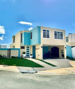 Calle 6 Calle Lincoln #76, Toa Alta, PR, 00953