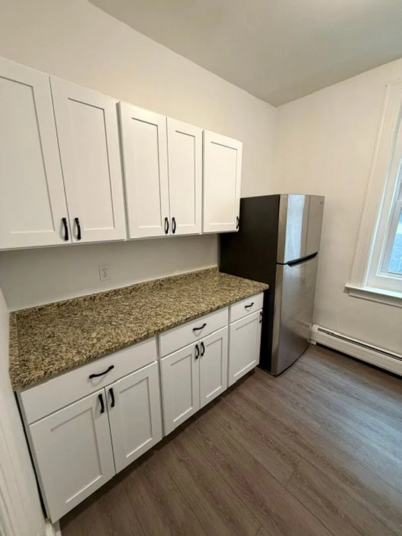 256 Bradley Street — Photo 3