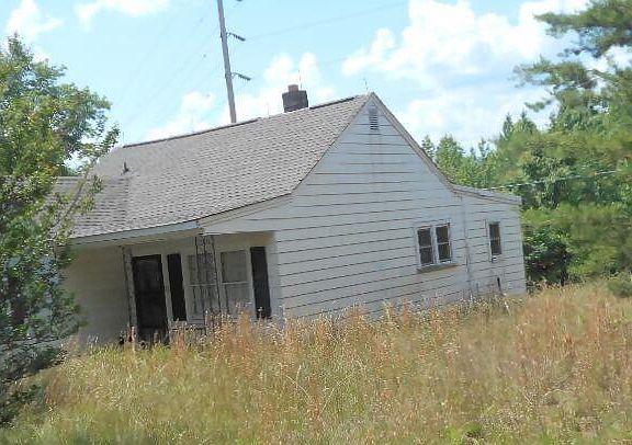 3rd image of 1172 Sugartree Church Rd