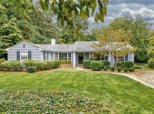 904 Abingdon Rd, Virginia Beach, VA 23451