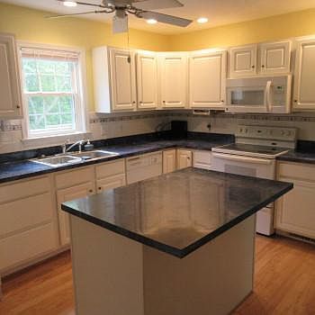 3rd image of 3395 Moubry Ln