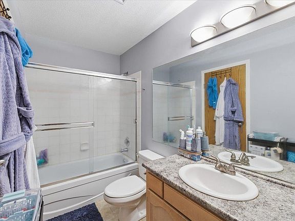 4th image of 11595 Fraser St #311