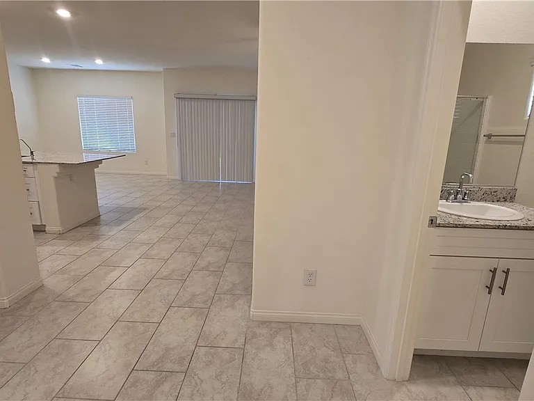 7647 Duran Harbor Ln — Photo 9