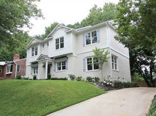 10124 Ashwood Dr, Kensington, MD 20895