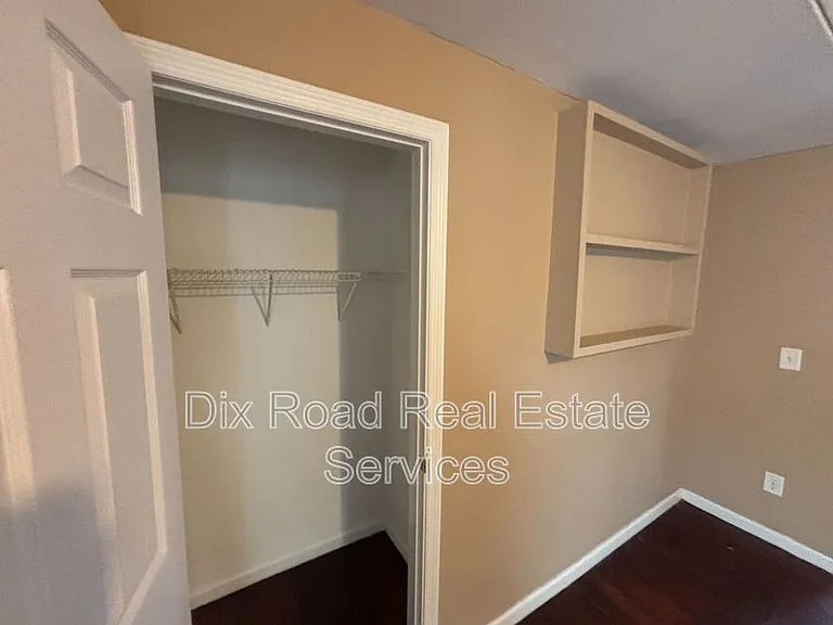 411 Millikin St — Photo 26