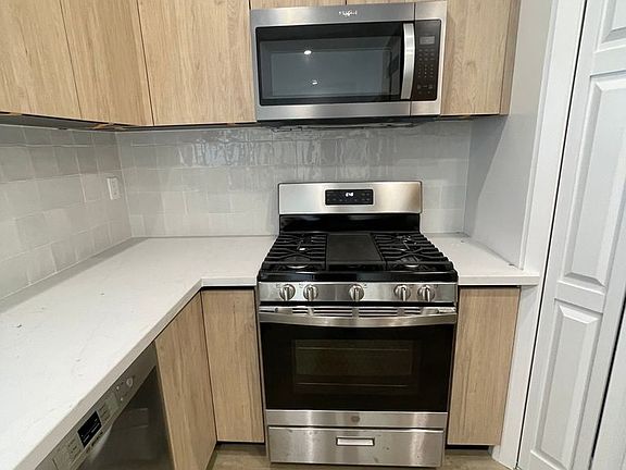 3rd image of 11748 Dorothy St APT 7
