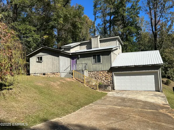 1609 Maple St, Meridian, MS 39301