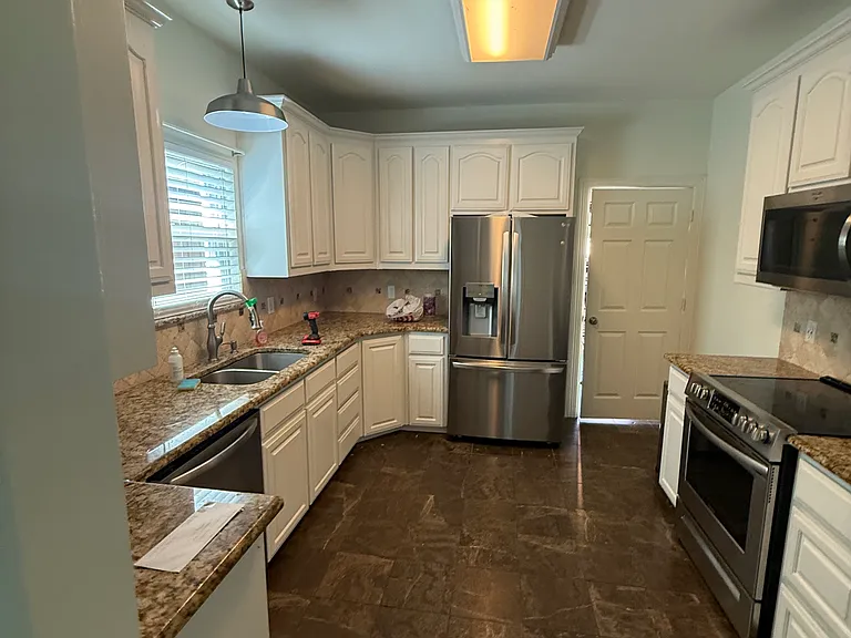4176 Creekhollow Dr — Photo 3
