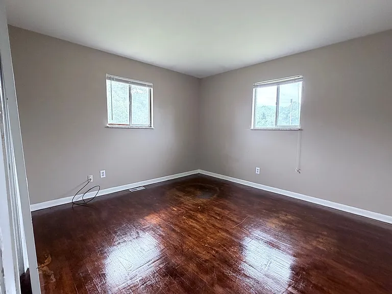 315 Wilson St — Photo 12