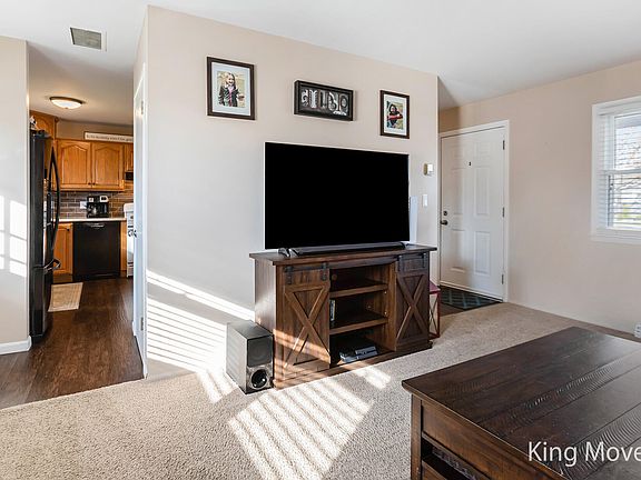 3rd image of 2174 Daylor Dr NE