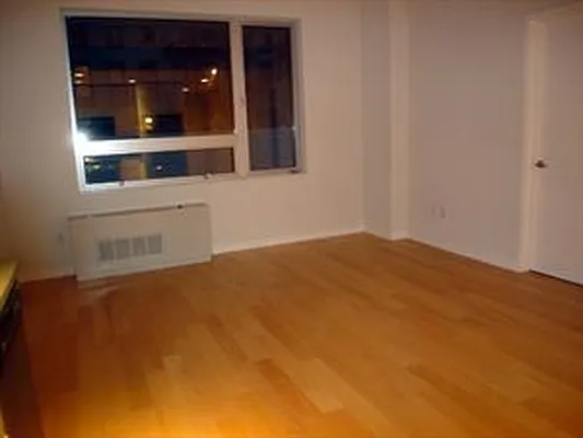 Rented by Douglas Elliman | media 15