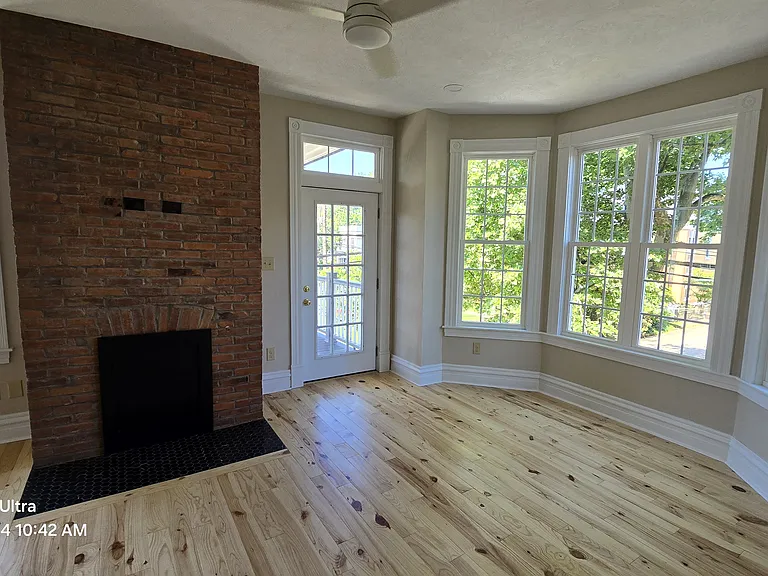 208 Center Ave #2 — Photo 17