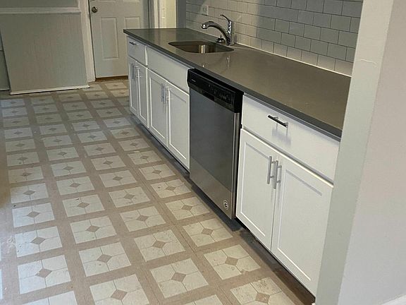 2nd image of 1216 W Wrightwood Ave #2