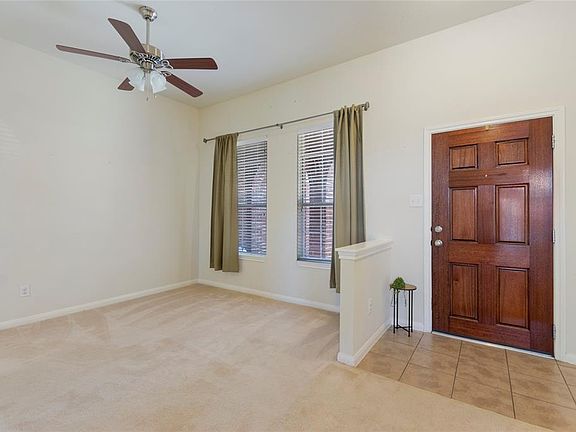 3rd image of 1033 Gladstone Dr